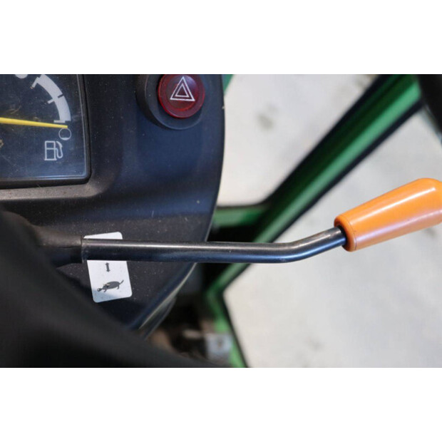 2008 JOHN DEERE 2320-43717856