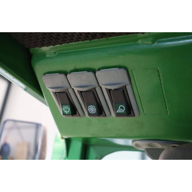 2008 JOHN DEERE 2320-43717864