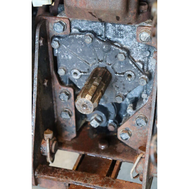 JOHN DEERE 4100-43717900