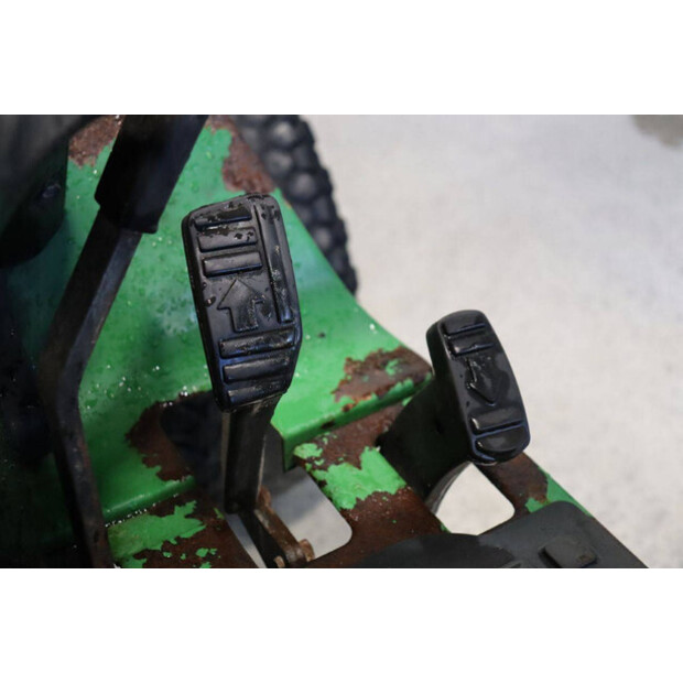 JOHN DEERE 4100-43717906