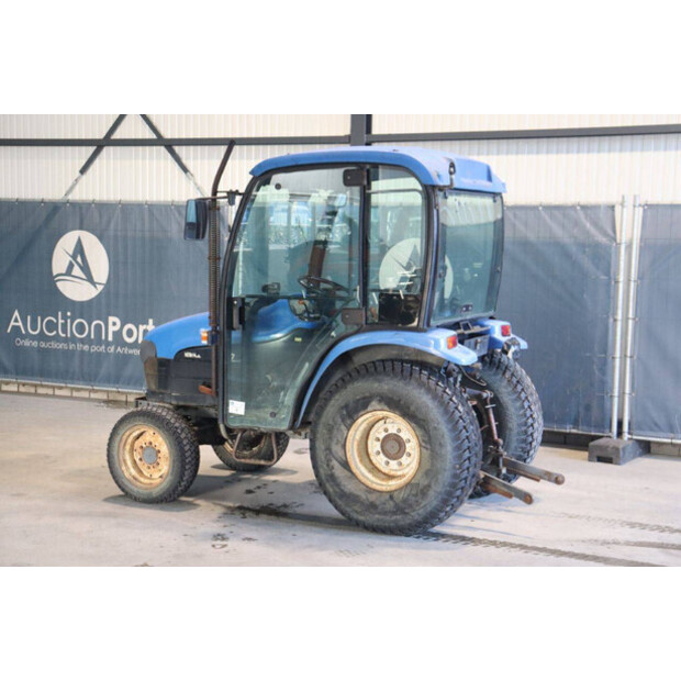 نيو هولاند TC27D-43717945