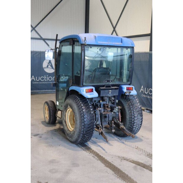 نيو هولاند TC27D-43717946