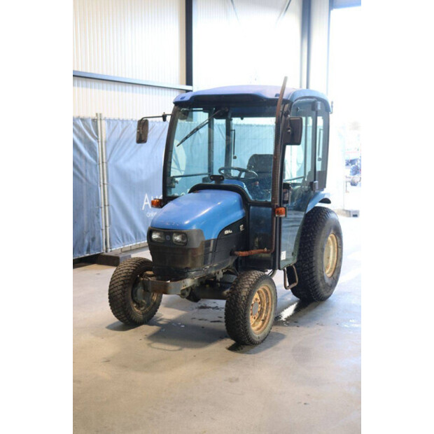 نيو هولاند TC27D-43717951