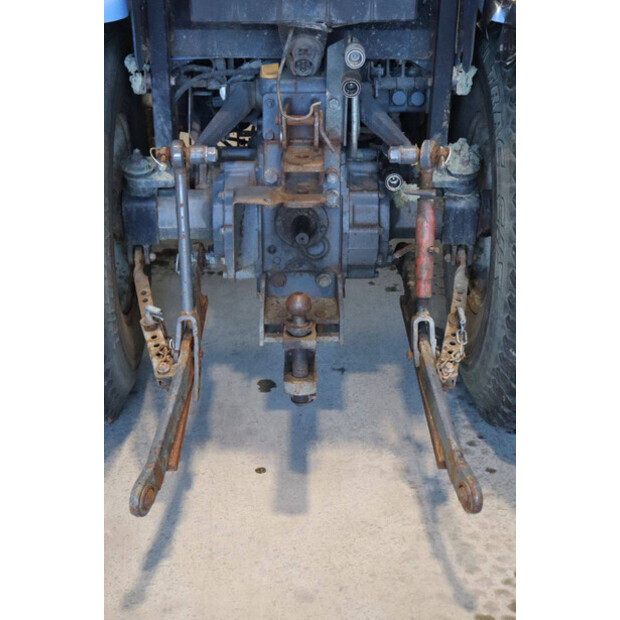 نيو هولاند TC27D-43717957