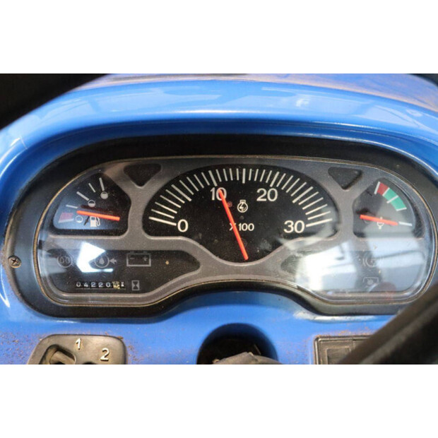 نيو هولاند TC27D-43717971