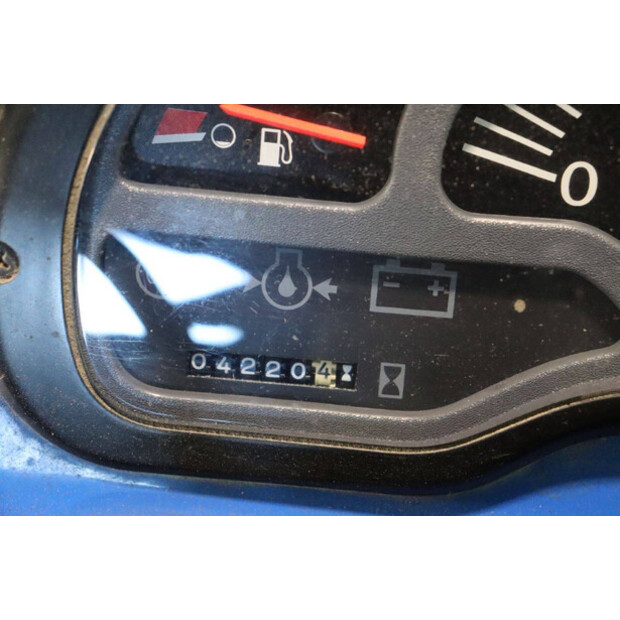 نيو هولاند TC27D-43717972