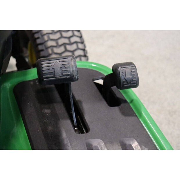 2018 JOHN DEERE X166R-43718439