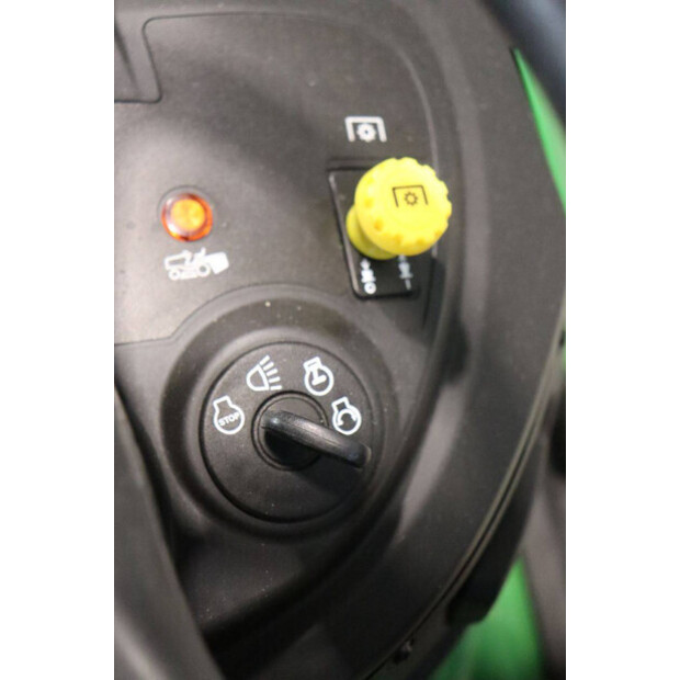 2018 JOHN DEERE X166R-43718442