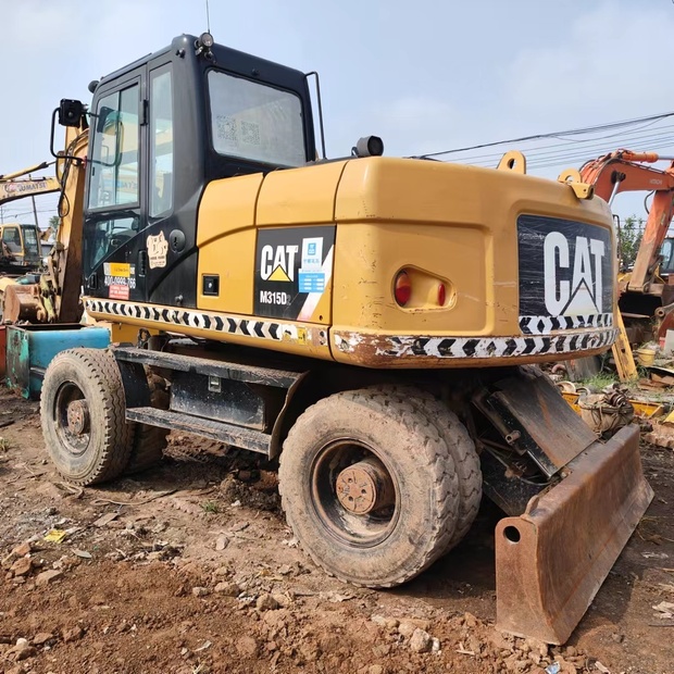 2018 Caterpillar M315D2-43725015