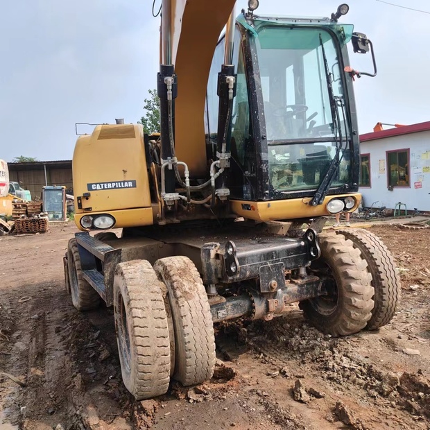 2018 Caterpillar M315D2-43725016