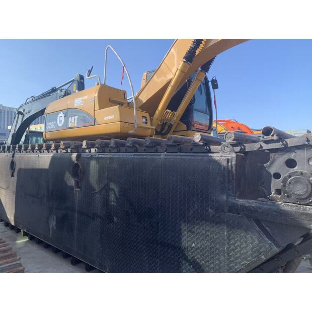 2023 Caterpillar 320C-43732679