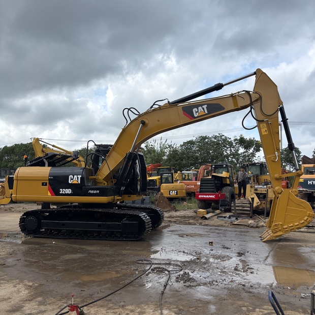 2024 كاتربيلر 320D-43733452