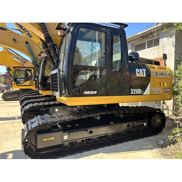 2024 كاتربيلر 320D2L-43733475