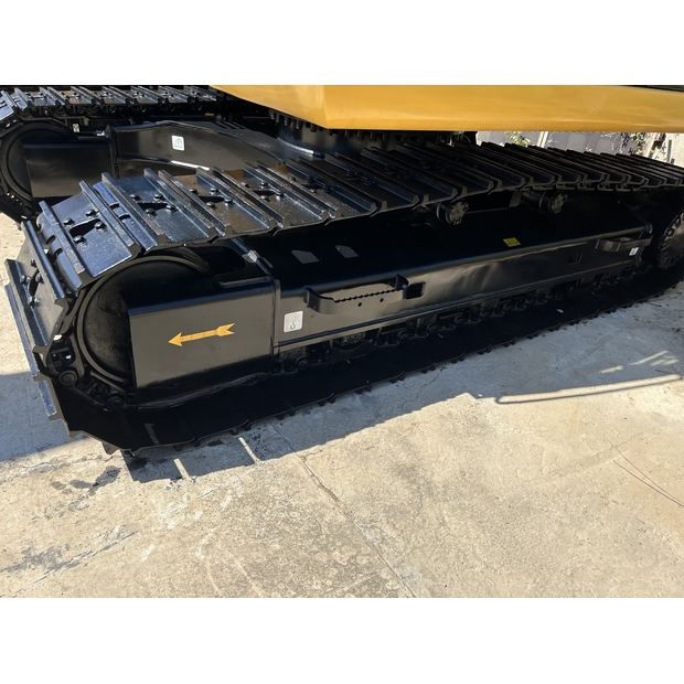 2024 كاتربيلر 320D2L-43733481