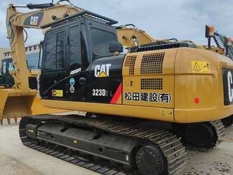 صورة ل حفارات مجنزرة 2022 كاتربيلر 323D