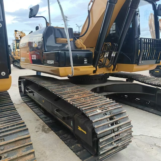 2022 كاتربيلر 323D-43733505