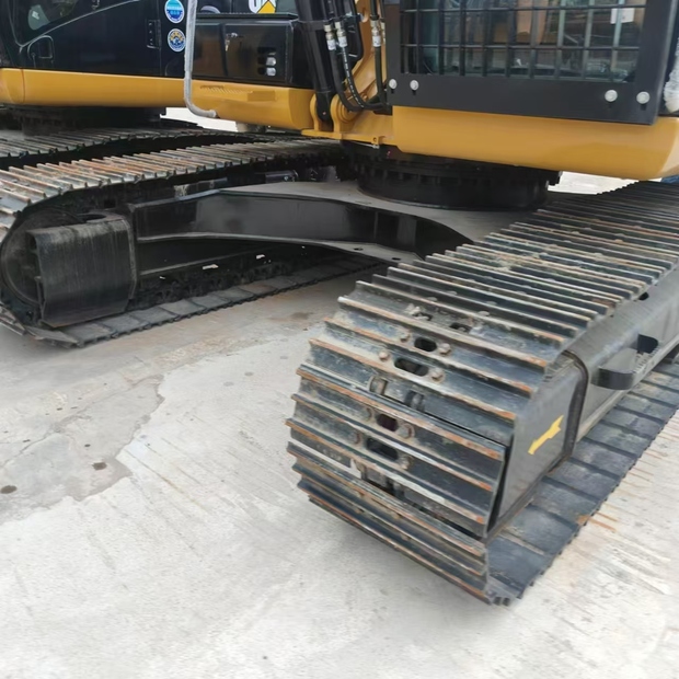 2022 كاتربيلر 323D-43733506