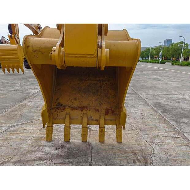 2020 كاتربيلر 323GC-43733538