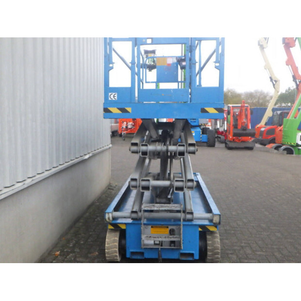 2001 Genie GS-2046-43752147