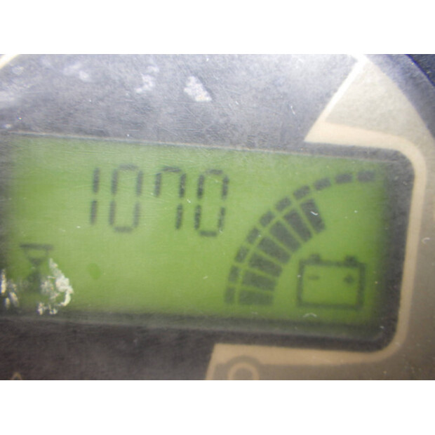 2011 توقان 10E-43752188