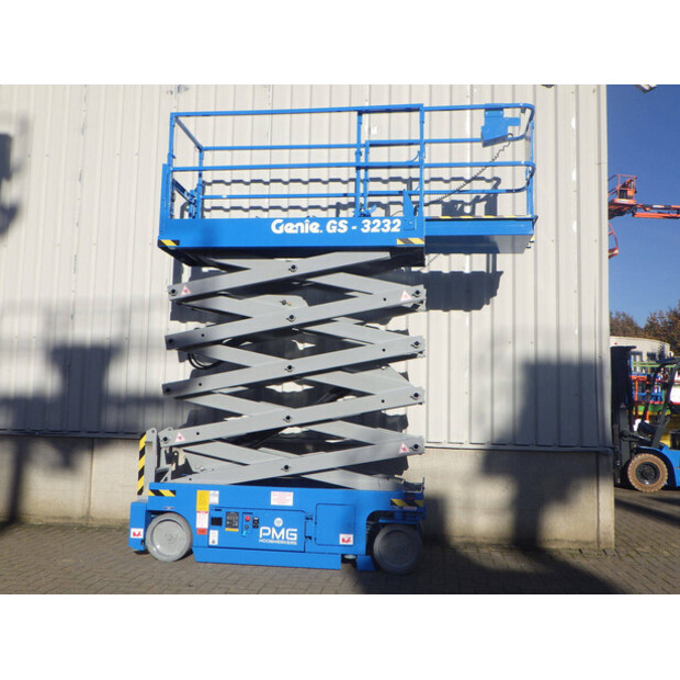 2014 Genie GS-3232-43752243
