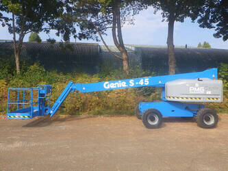 Image for TELESCOPIC BOOM LIFTS 2014 Genie S-45