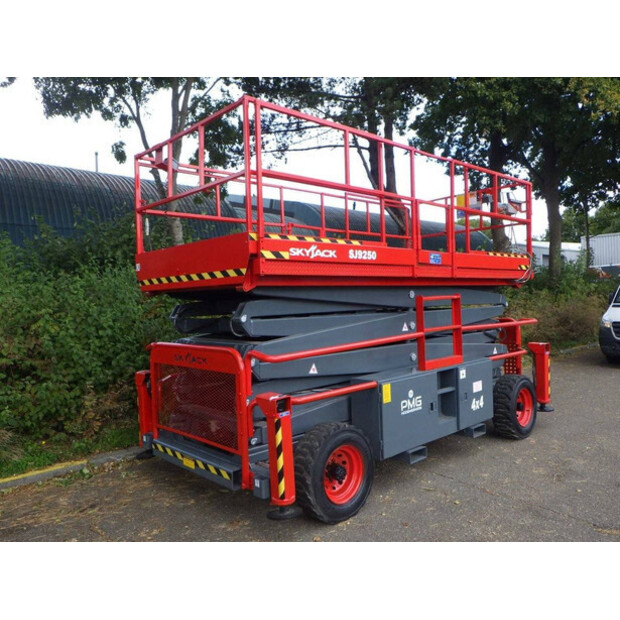 2015 سكايجاك SJ9250-43752390