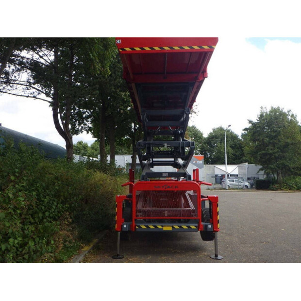 2015 سكايجاك SJ9250-43752397