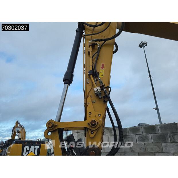 2018 كاتربيلر 323-43752701