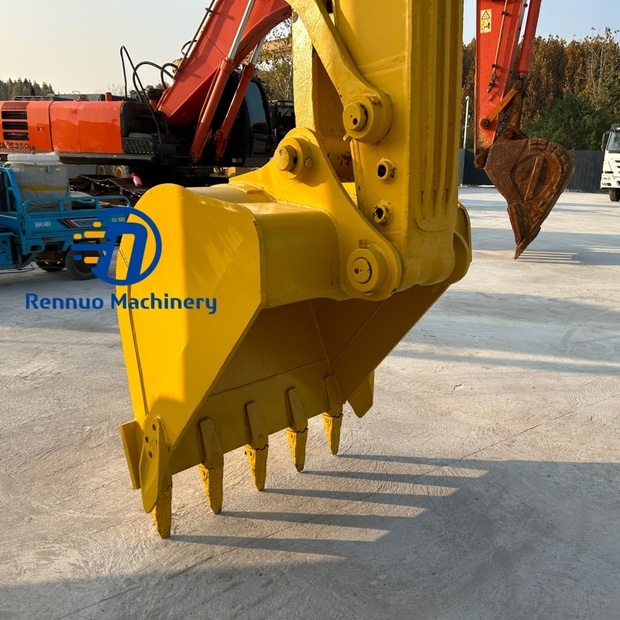 2024 كوماتسو PC220-8-43752974