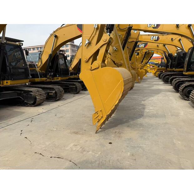 2024 كاتربيلر 326D-43753245