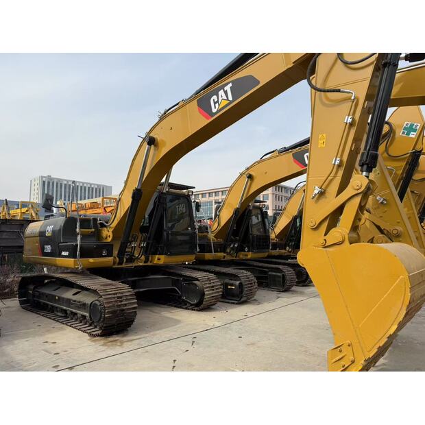 2024 كاتربيلر 326D-43753249