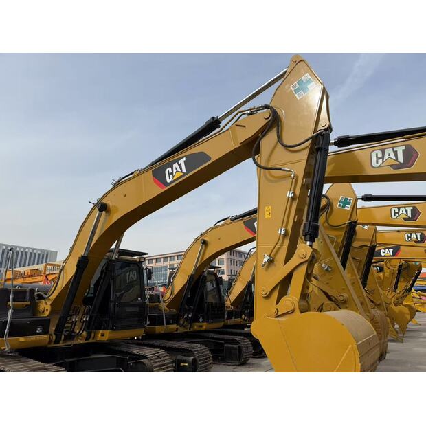 2024 كاتربيلر 326D-43753250