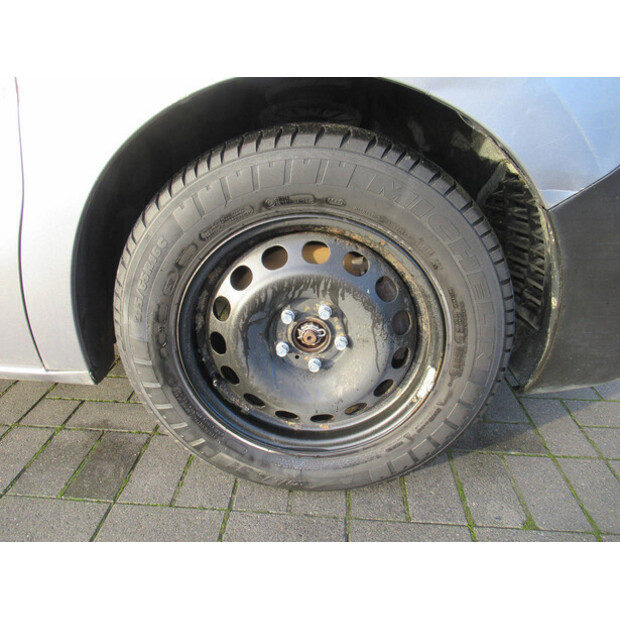 2019 Peugeot Expert-43755161