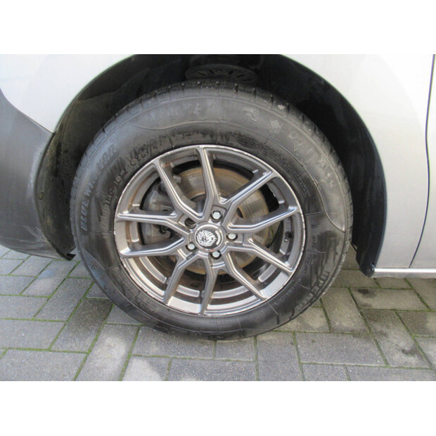 2019 Peugeot Expert-43755164