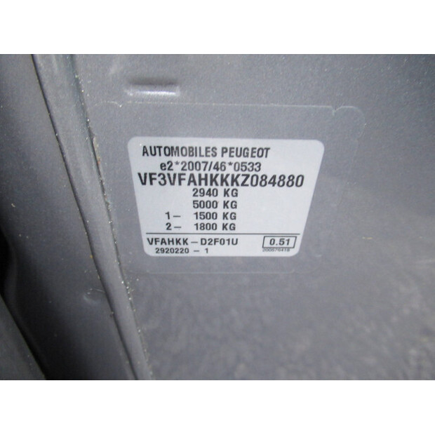 2019 Peugeot Expert-43755182