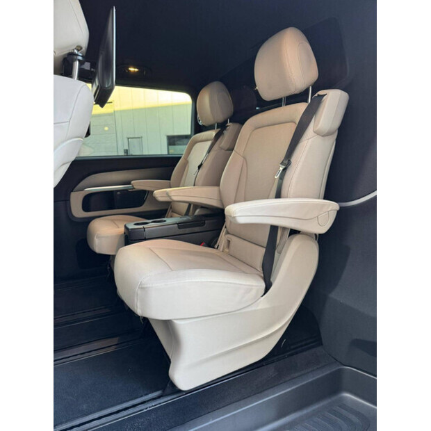 2023 مرسيدس بنز V-Klasse-43755294