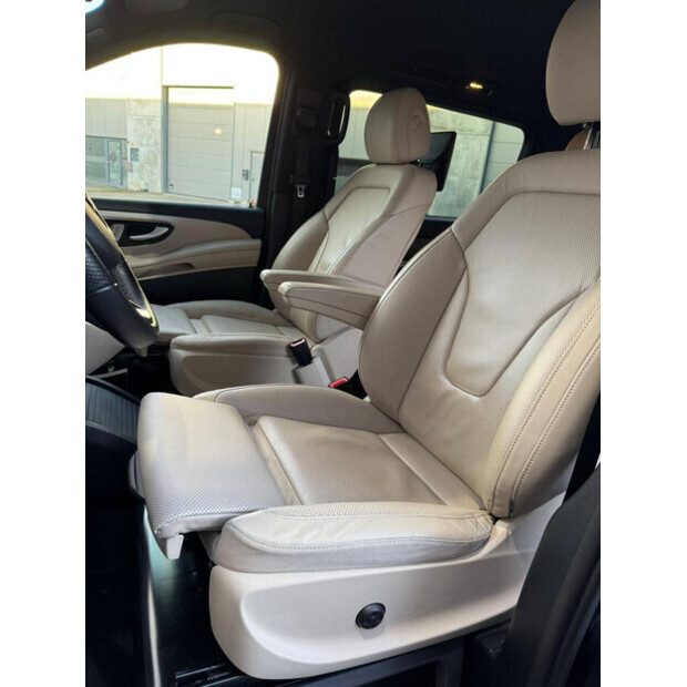 2023 مرسيدس بنز V-Klasse-43755297