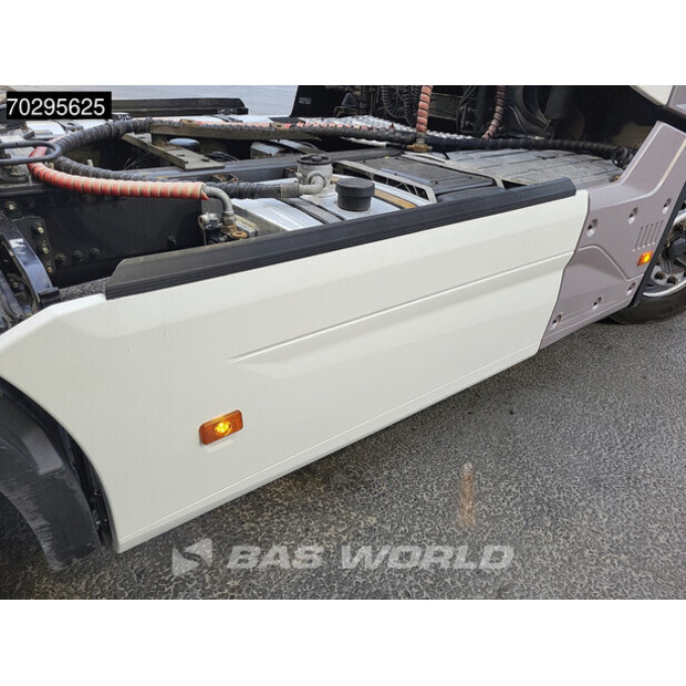 2020 Renault T520-43755856