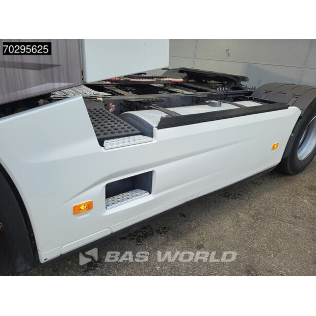 2020 Renault T520-43755857