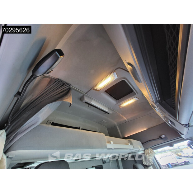 2020 Renault OTHERS-43755906