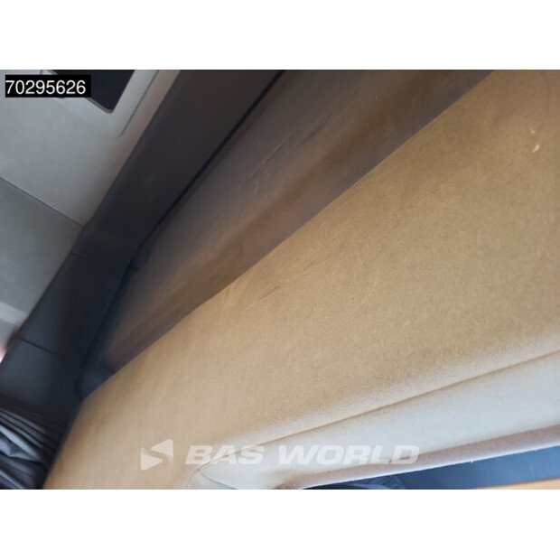 2020 Renault OTHERS-43755907