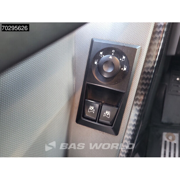 2020 Renault OTHERS-43755912