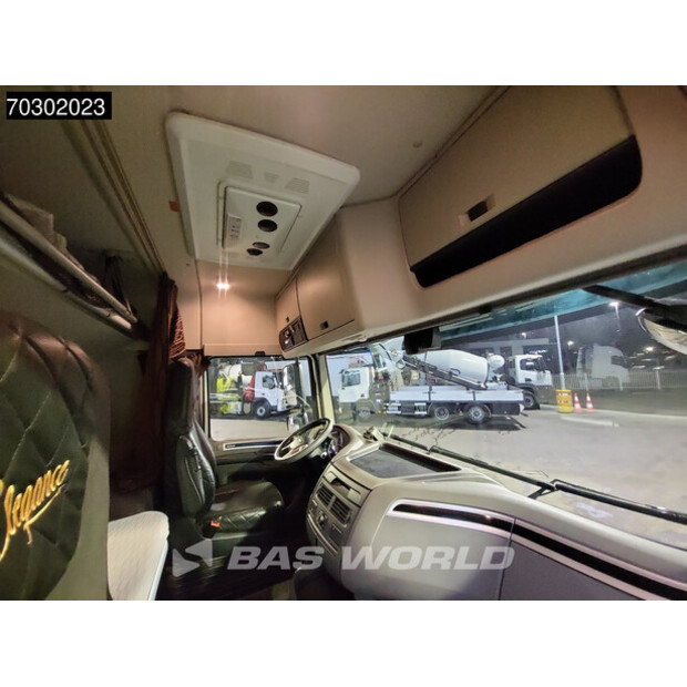 2021 داف XF 480-43756183