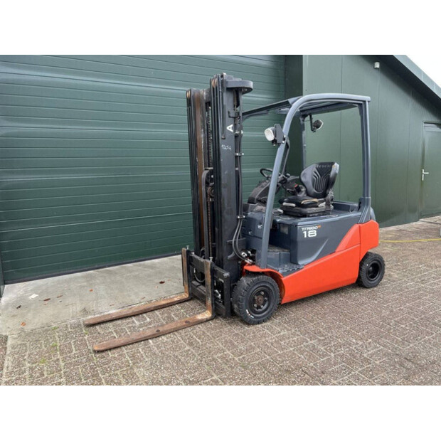 2017 Toyota 8FBM28T-43757200