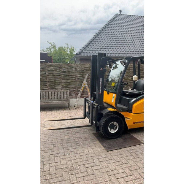 2011 جنجهينريتش TFG30S-43757529