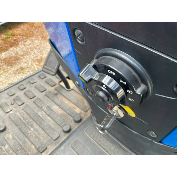 2021 Solis S26-43757631