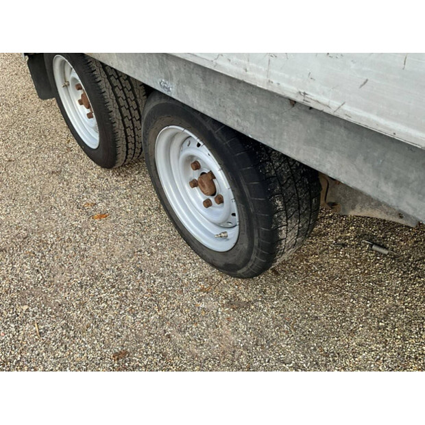 2011 Henra PL2-43757708