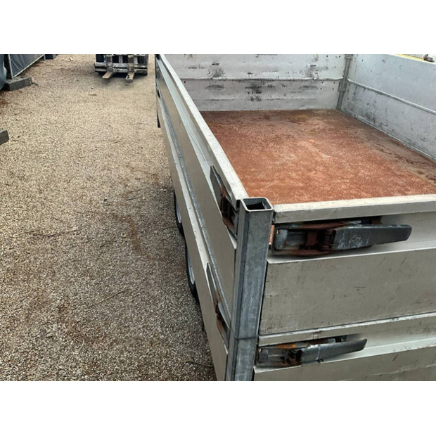 2011 Henra PL2-43757717