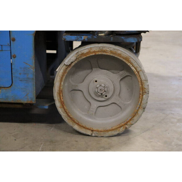 2014 جيني GS-2046-43758361